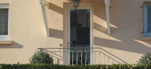 Porte d'entrée vitrée PVC