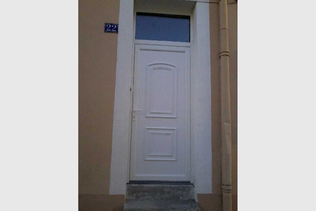 Porte d'entrée PVC blanc