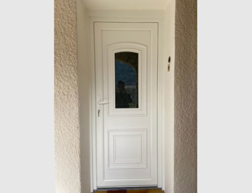 Porte entrée PVC blanc