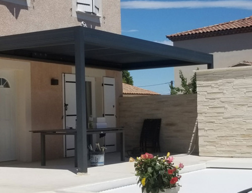 Pergola bioclimatique anthracite