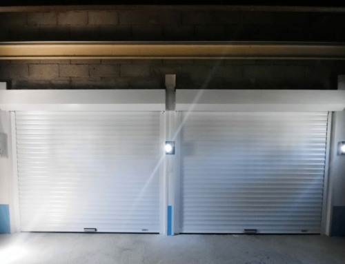 Portes de garage enroulables motorisées